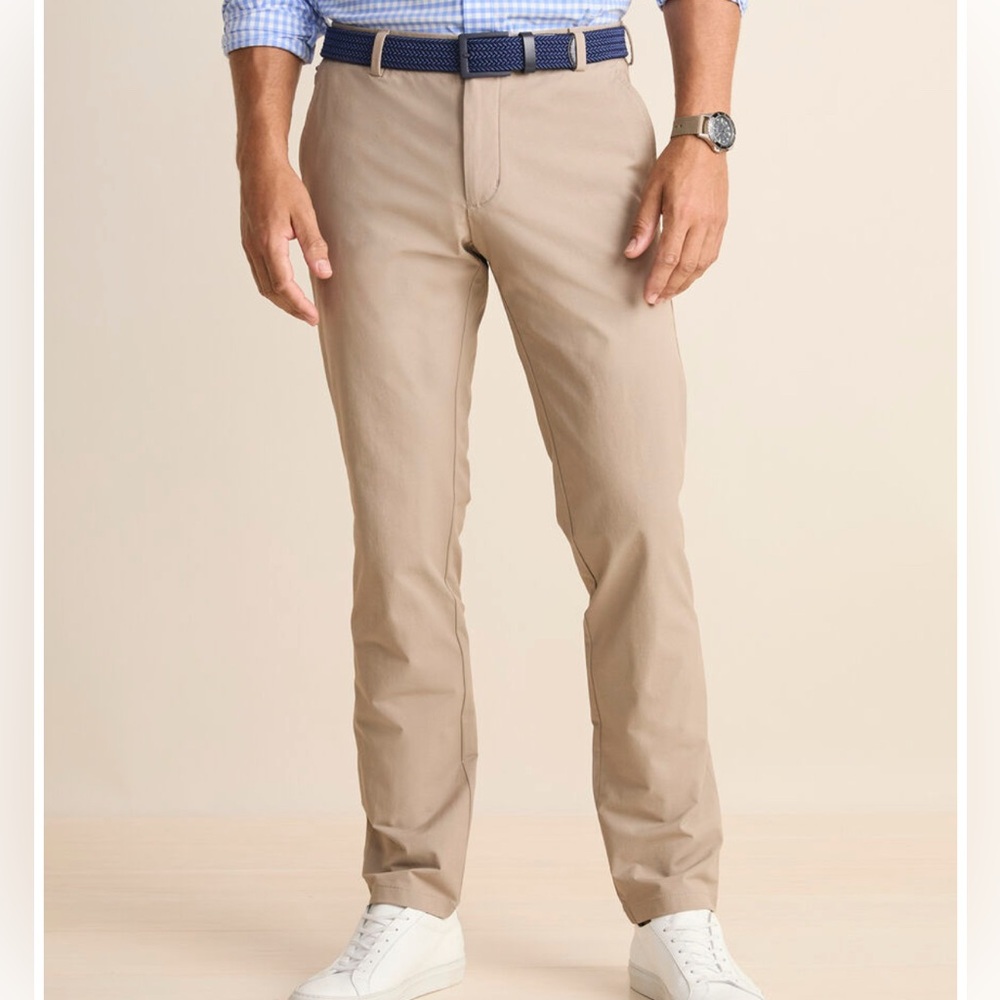 NWT Vineyard Vines Mens Performance On-The-Go Pants Khaki 28